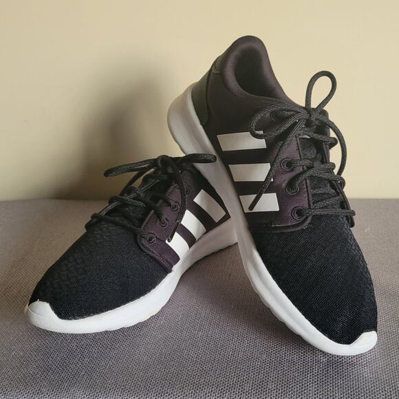 Adidas Women's 6 Cloudfoam Comfort Running Sneaker Shoe DB0275 Black White - Picture 1 of 13